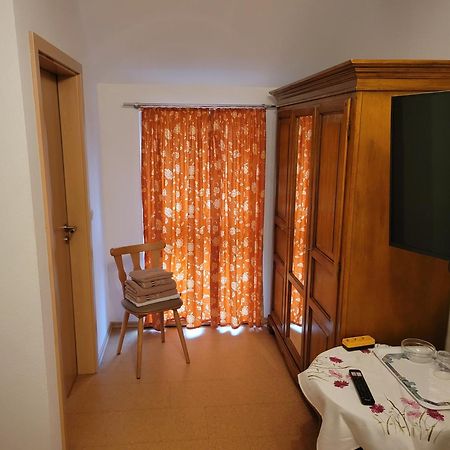 Weingut Herbert Kram Nordheim am Main Bagian luar foto